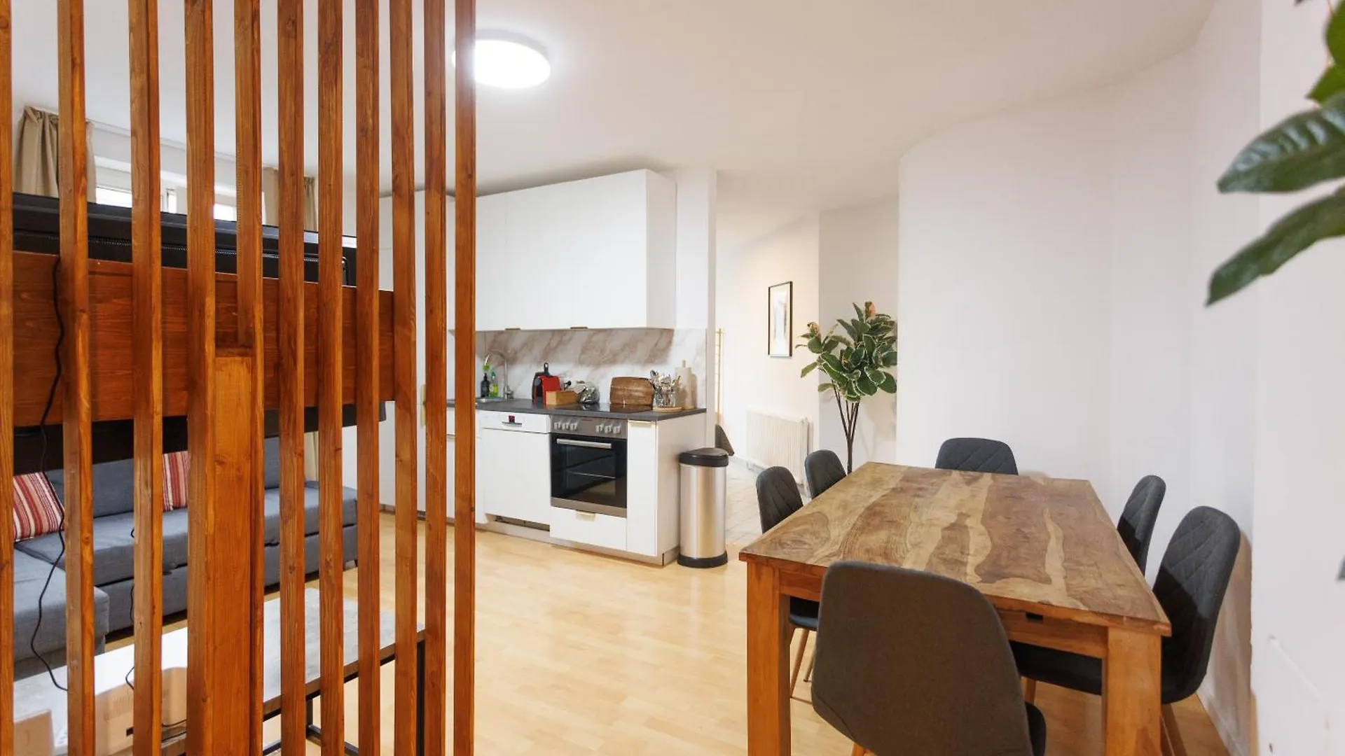 Cozy Family & Group Apartment - 15 Min To Center Вена