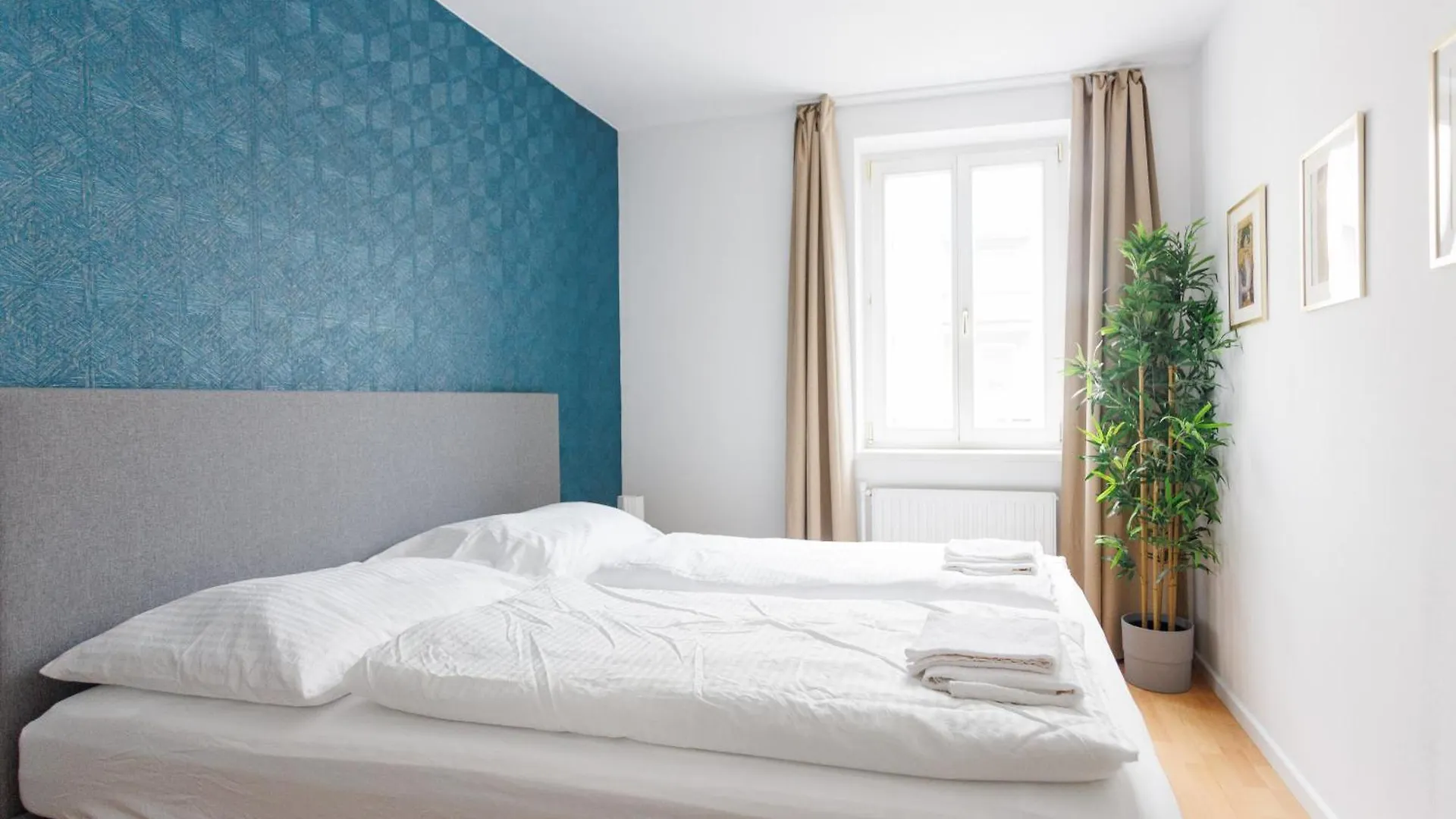 Cozy Family & Group Apartment - 15 Min To Center Vienna 0*,  Austria